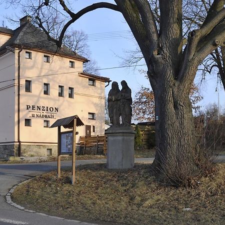 Penzion "U Nadrazi" Horšovský Týn Exterior foto