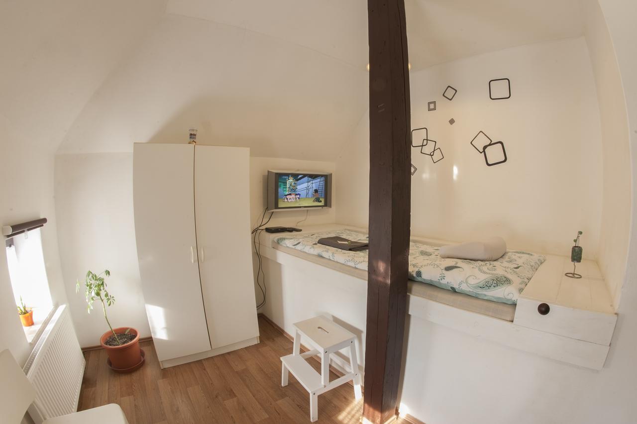 Penzion "U Nadrazi" Horšovský Týn Exterior foto